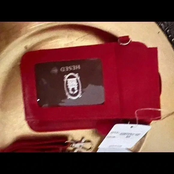 HESED SMALL BEAUTIFUL RED //WALLET CROSSBODY BAG NWT - Picture 3 of 8